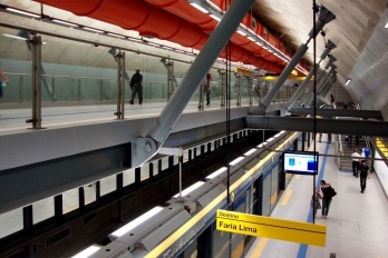 Passeando pela nova linha do metrô (e a reconfiguração dos fluxos na cidade)
