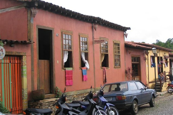 Rua com lojas em Pirenópolis<br />Foto Luís Magnani 