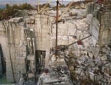 Rock of Ages #13. Granite Section, Rock of Ages Quarry, Vermont, 1991 © Edward Burtynsky, by permission of Nicholas Metivier Gallery, Toronto