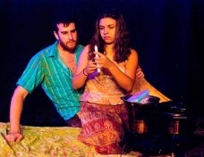 Cena de “ A Invasão”, de Dias Gomes <br />Foto Sergio Massa  [divulgação]