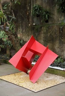 Franz Weissmann
“Flor tropical”<br />Wilton Montenegro  [CWeA Comunicação]