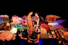 Cena de “ A Invasão”, de Dias Gomes <br />Foto Sergio Massa  [divulgação]