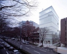 Christian Dior, Omotesando, Tokyo, 2003<br />Photo Hisao Suzuki 