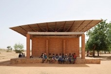 Primary School<br />Foto Erik-Jan Ouwerkerk  [The Pritzker Architecture Prize]