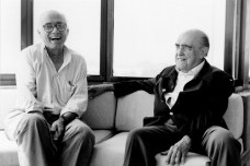 João Filgueiras Lima, Lelé, e Oscar Niemeyer<br />Foto divulgação  ["Arquitetura: uma experiência na área da saúde"]