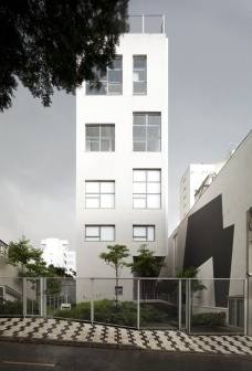 Edifício Aimberê, Andrade Morettin Arquitetos Associados, São Paulo SP, 2009