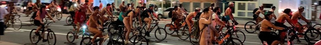 Passeio de ciclistas nudistas, Avenida Paulista, São Paulo. Foto Abilio Guerra, 2019