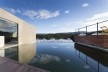 Bar/piscina/galeria, vista do deck da piscina. BCMF arquitetos + MACh arquitetos<br />Foto Gabriel Castro 