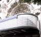 The million dollar theater, localizado na 307, South Broadway. Detalhe arquitetônico. Construído com a então fabulosa quantia de um milhão de dólares, foi o primeiro grande cinema da cidade de Los Angeles, com 2,345 assentos e elaborado com detalhes gótic [http://www.you-are-here.com]