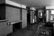 Emil Bach House, sala de estar, North Sheridan Road, Chicago, Estados Unidos, 1915. Arquiteto Frank Lloyd Wright<br />Foto Richard Nickel, jul. 1967  [Library of Congress / U.S. Government]