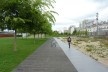 “Jardin d´Éole” – Novo parque na zona norte da Cidade: ecossistema arenoso no lado direitor, com pequeno alagado construído na extrema direita.<br />Foto Cecilia Herzog 