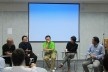 Debate entre jovens arquitetos chineses, moderado pelo Professor Yuan<br />Foto Gabriela Celani 