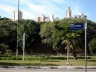 Praça Celso Delmanto - cruzamento das avenidas Paulo VI e Henrique Schauman, em São Paulo. Sua origem (e única utilização) é a de ilha de separação de tráfego de veículos