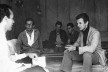 Convivência no interior dos apartamentos; à direita, Lauriberto José Reyes, o Lauri, estudante da Poli, assassinado por militares e agentes do DOI-Codi em 1972<br />Foto divulgação  [Acervo do Grupo de ex-moradores do Crusp]