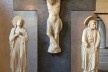 Castelvecchio, imagem da Crucificação do Maestro di Santa Anastásia, composição museográfica de Carlo Scarpa, Verona<br />Foto Ugo Franchini  [Wikimedia Commons]
