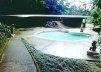 Casa de Canoas, Oscar Niemeyer, 1953. A casa é exemplar na relação com o lugar pela consideração da topografia e da paisagem; reedita os padrões de ordenação tradicional dos usos ao inverter as hierarquias tradicionalmente aceitas entre público e privado,<br />Foto do autor 
