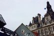“Un monument dédié au siècle des révolutions” (Chto Delat), instalação na praça do Hôtel de Ville de Paris durante o início da programação, percurso Centro<br />Foto Marcelo Terça-Nada 