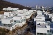 Conjunto Habitacional Pangyo, Seongnam, Coreia do Sul, 2010. Arquiteto Riken Yamamoto<br />Foto cortesia Kouichi Satake  [Pritzker Prize]