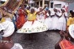 Samba de Roda Raízes de Angola durante a festa de Cosme e Damião, São Francisco do Conde, Bahia<br />Foto Luiz Santos  [Portal Iphan]