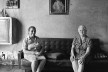 Duas mulheres sentadas no sofá, São Paulo SP, 1975<br />Foto Cristiano Mascaro 