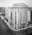 Em primeiro plano, o edifício São Luiz; ao fundo, o edifício São Bartolomeo; à direita, o edifício de apartamentos Caetano de Campos; andaimes do edifício São Nicolau