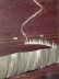 Christo e Jeanne-Claude, Running Fence, 1972, California. Aço e nylon, 5,5mx39km [KASTNER, Jeffrey e WALLIS, Brian, Land and Environmental Art, Londres, Phaidon, 1998]