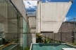 A weekend house in downtown São Paulo. Architect Angelo Bucci / SPBR<br />Foto Nelson Kon 
