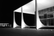 STF, o Planalto e suas colunas (Supremo Tribunal Federal e Palácio do Planalto)<br />Foto Eduardo Pierrotti Rossetti 