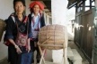 Sapa, vale Muong Hoa: mulheres H’muong e Dzai na escola <br />Foto Lucia Maria Borges de Oliveira 