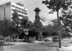 Relógio da Avenida Goiás, Goiânia. Foto Hélio de Oliveira, década de 1950 [Divisão de Patrimônio Histórico da Secretaria Municipal de Cultura]