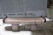 Monumento em Providence RI, banco com inscrição “Liberdade de adoração”<br />Foto Eliane Lordello, jan. 2010 
