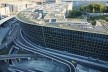The Circle, complexo no Aeroporto de Zurique, Zurique, Suíça, 2020. Arquiteto Riken Yamamoto<br />Foto cortesia Flughafen Zürich AG  [Pritzker Prize]