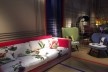 Salone del Mobile, Moroso. Sofá revestido com tecido Ikebana de Edward Van Vliet para Moroso<br />Foto Maria Fernanda Pereira, 06 abr. 2017 