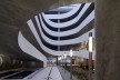 Edifício de Uso Misto, espaço central das rampas, Grenoble. Arquiteto Hugues Grudzinski / GaP Studio<br />Foto divulgação  [GaP Studio]