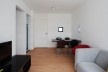 Residencial Corruíras, sala de estar do apartamento tipo. Marcos Boldarini, Lucas Nobre e Renato Bomfim<br />Foto Daniel Ducci 