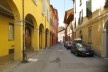 Via dei Bibiena, bairro de São Leonardo, Bolonha, Itália<br />Foto Victor Hugo Mori 