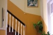Cartaz com foto da Elba Ramalho bem jovem na escadaria de um hotel<br />Foto Paula Janovitch 