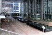 Deutsche Bank, espaço de acesso público no térreo, Sidney. Arquiteto Norman Foster<br />Foto Gabriela Celani 