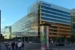 Edifício Sony Center visto da esquina da Potsdamer Straße com a Ben-Gurion Straße. Projeto de Helmut Jahn<br />Foto Marcos Sardá Vieira, ago. 2016 