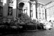 A Fontana di Trevi, outro "americanismo" romano, cenário de filmes. Mas com poucas moedas... sinal dos tempos<br />Foto Thomas Bussius 