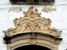 Detalhe da cantaria da porta principal da igreja de Nossa Senhora do Rosário dos Pretos, Goiana, 1836<br />Foto do autor, 2004 