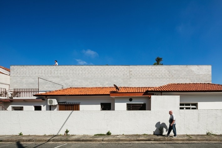 Casa Mipibu, São Paulo SP Brasil, 2015. Arquitetos Danilo Terra, Pedro Tuma e Fernanda Sakano (autores) / Terra e Tuma Arquitetos Associados<br />Foto Nelson Kon 