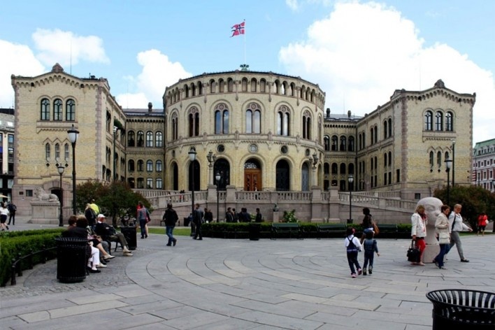 Edifício do Parlamento Norueguês<br />Foto Vanessa Goulart Dorneles 