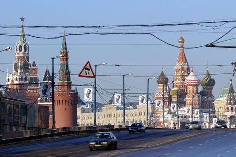 As torres do Kremlin e a Catedral de São Basílio 