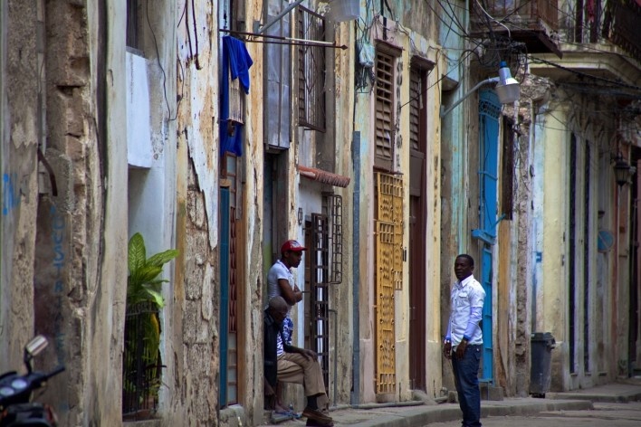 Havana - Conversa na calçada<br />Foto Silvio Zamboni 