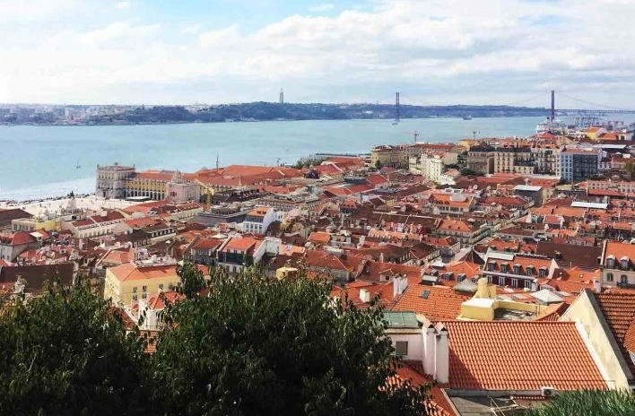 Vista de Lisboa, a partir do Castelo de São Jorge<br />Foto Renato Sérgio Alves 