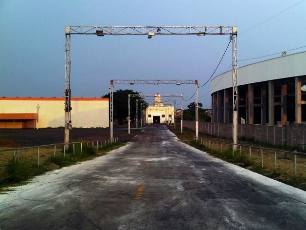 Área de eventos ao lado da Arena Fonte Luminosa, Araraquara<br />Foto Abilio Guerra 