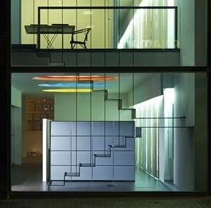 Edificio de apartamentos e escritorios, Barcelona. Arquiteto Carlos Ferrater, 200-2002