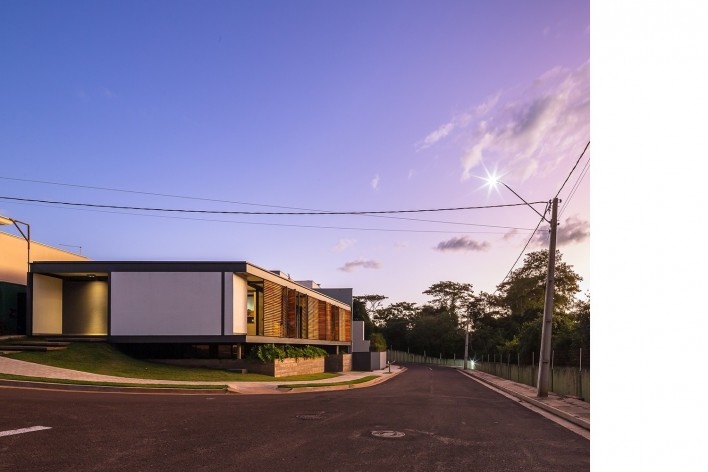 Residência Porto Madero, Presidente Prudente SP Brasil, 2022. Arquiteta Cristiana Pasquini / grupoDEArquitetura<br />Foto Pedro Kok 