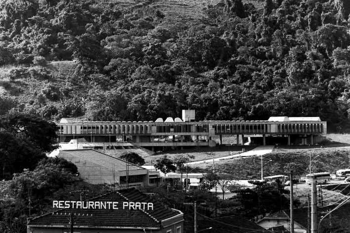 Balneário de Águas da Prata, 1974. Arquiteto João Walter Toscano<br />Foto Cristiano Mascaro 